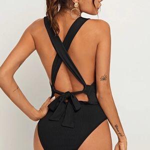 NWT ‼️ Black Criss Cross Back Black Bodysuit